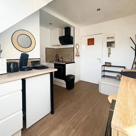 Lumineux Et Rénové - 2 Personnes Appartement *